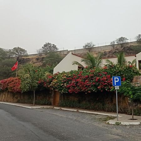 Casa Das Buganvilias Praia Exterior photo